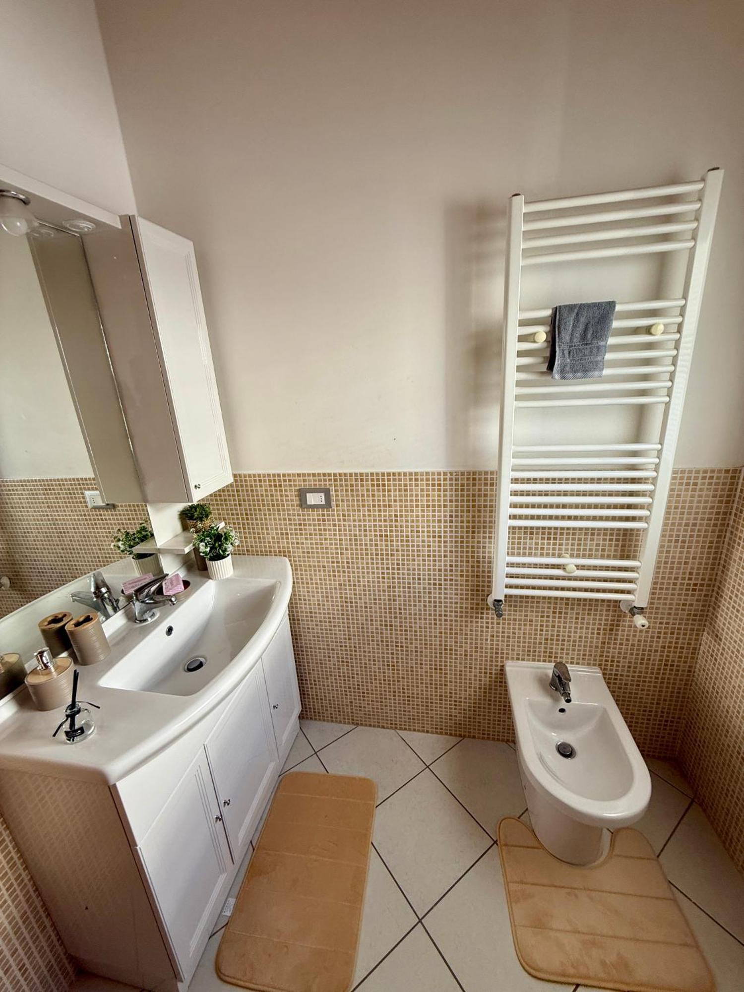 Attic - Spot Apartment *